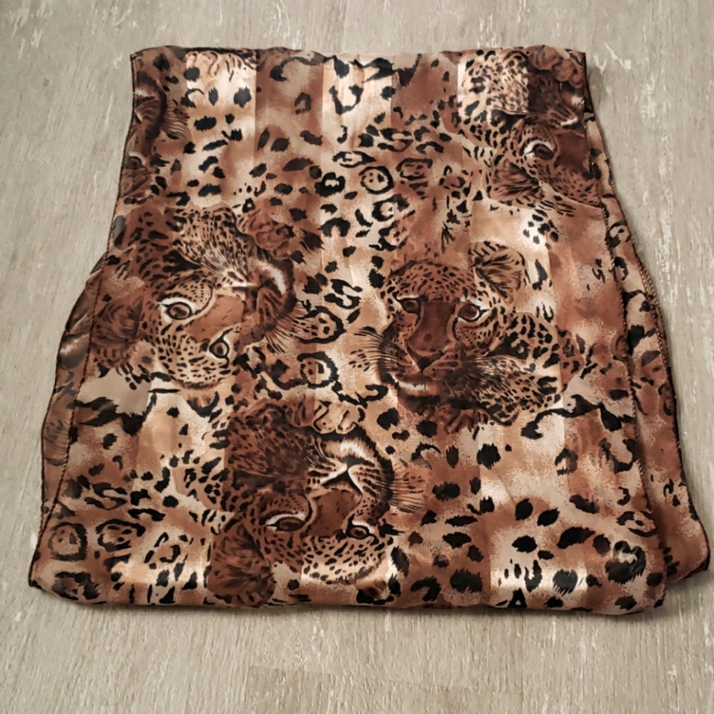 Leopard Print Scarf 🐆